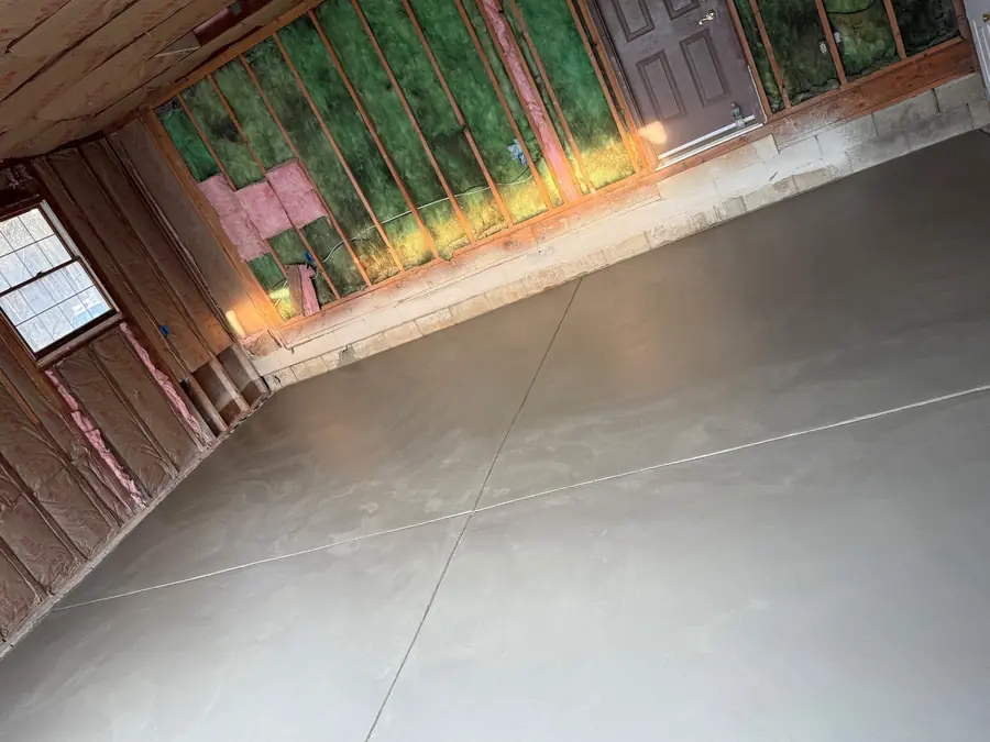 Finished concrete slab with straight control joints